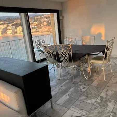 Peyrascas Apartment *
